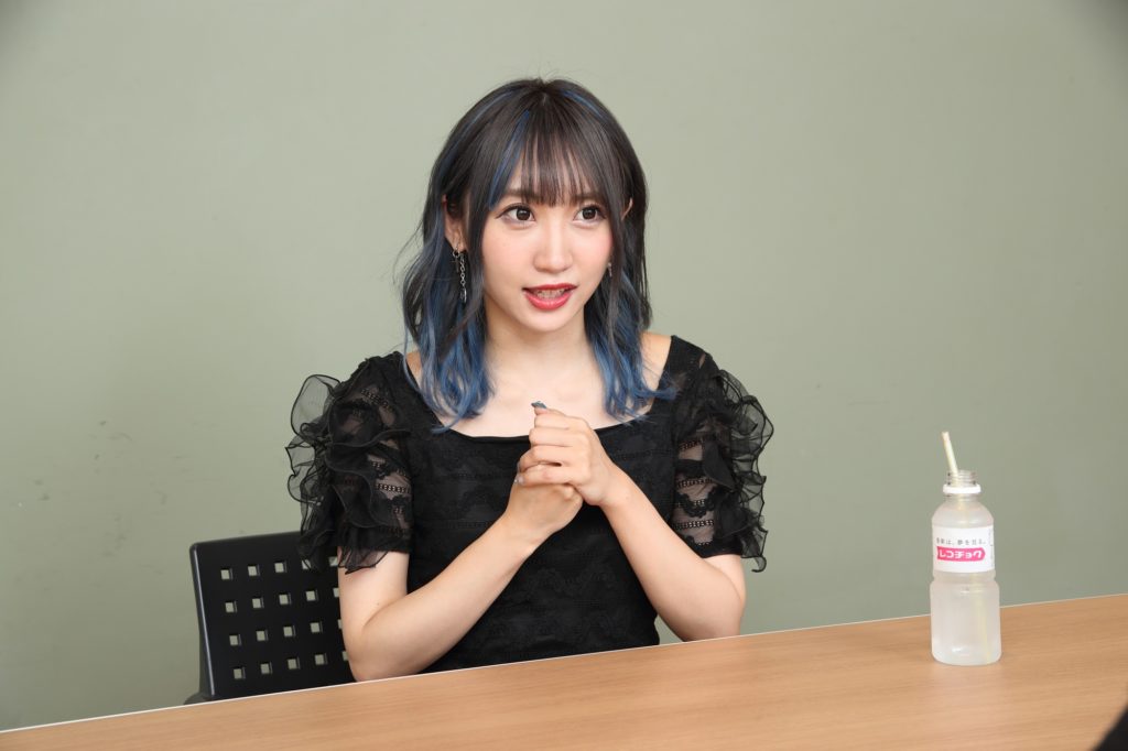 シイナナルミ